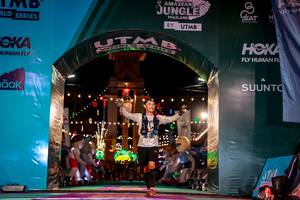 BIB: 5372
                            <button type="button" onclick="openModal(24875281)" class="btn btn-primary btn-sm float-right btn-popup" data-toggle="modal" data-target=".modal-high-quality">
                        <i class="fas fa-shopping-cart"></i> Add to Cart
                    </button>
                                            <button type="button" onclick="isThisMe(24875281, true)" class="btn btn-success btn-sm float-right btn-popup btn-isme hidden" data-toggle="tooltip" data-placement="bottom" title="นี่คือรูปของคุณใช่ไหม คลิกที่นี่เพื่อเอาเข้าอัลบั้ม">
                        <i class="fas fa-plus"></i> Add to album
                    </button>
                    <button type="button" onclick="isThisMe(24875281, false)" class="btn btn-warning btn-sm float-right btn-popup btn-isnotme hidden">
                        <i class="fas fa-ban"></i> Remove from album
                    </button>